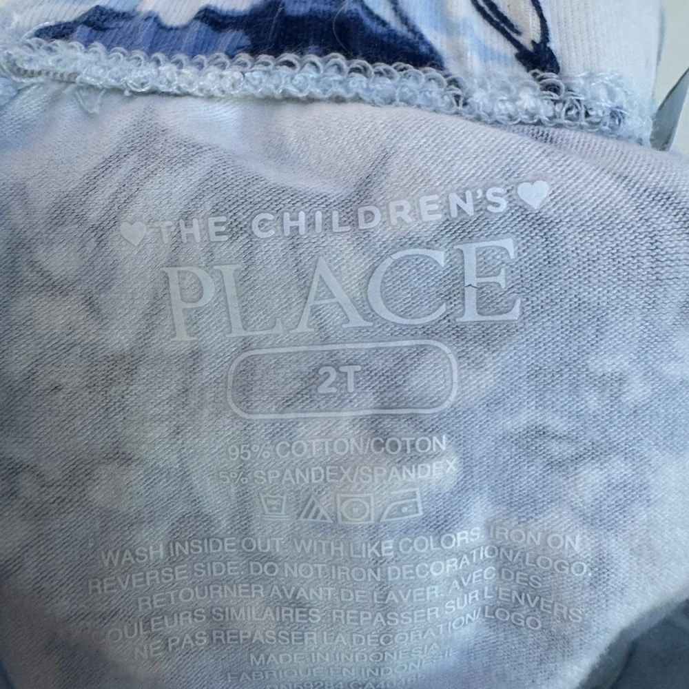 NWOT The Children’s Place 2T Girls Blue & White Floral Soft Biker Shorts